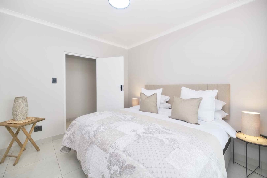 9 Bedroom Property for Sale in Westcliff Western Cape